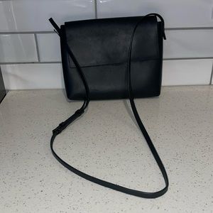 Oak and Fort Black purse